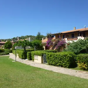  Aparthotel Porto Ottiolu Family Apartments